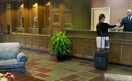 Biddle Hotel And Conference Center Блумингтън Екстериор снимка